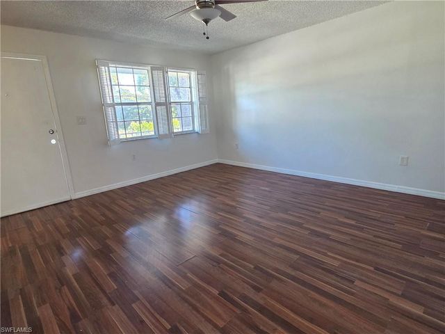 3325 Airport RD N G7, Naples, FL 34105