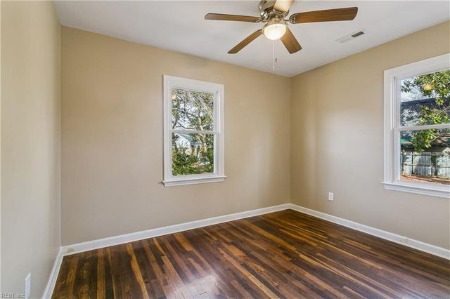 10 Westley CT, Hampton, VA 23669