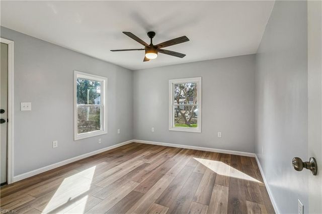 10 Westley CT, Hampton, VA 23669