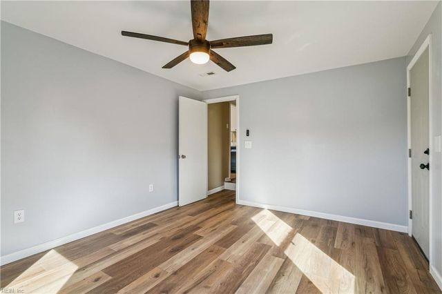 10 Westley CT, Hampton, VA 23669