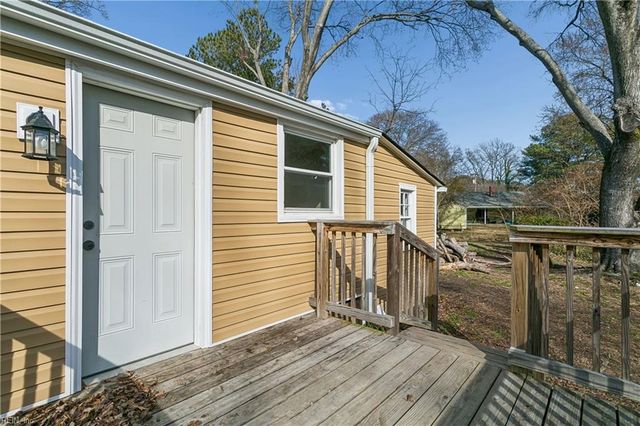 10 Westley CT, Hampton, VA 23669