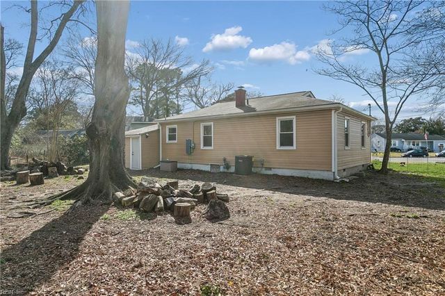 10 Westley CT, Hampton, VA 23669