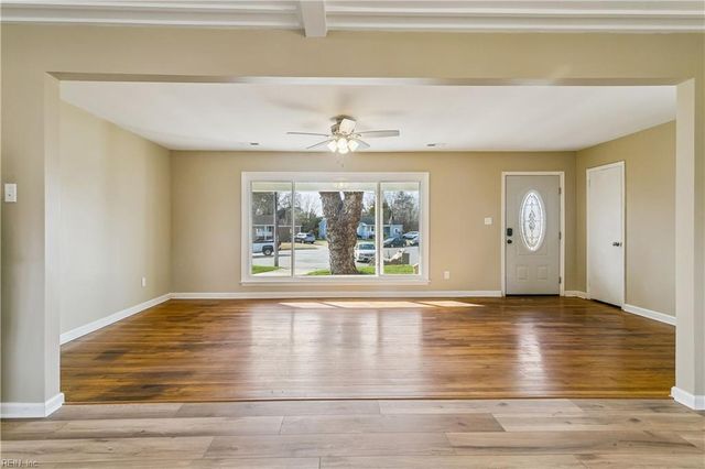 10 Westley CT, Hampton, VA 23669