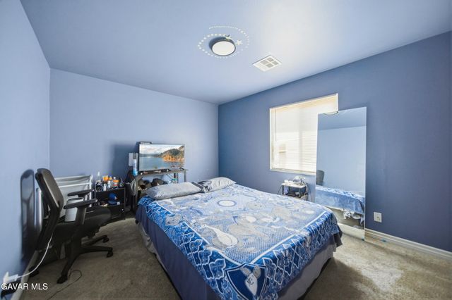 44135 11th Street, Lancaster, CA 93534