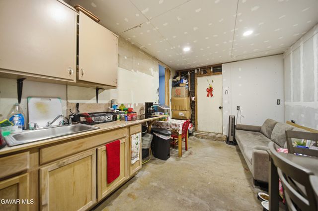 44135 11th Street, Lancaster, CA 93534