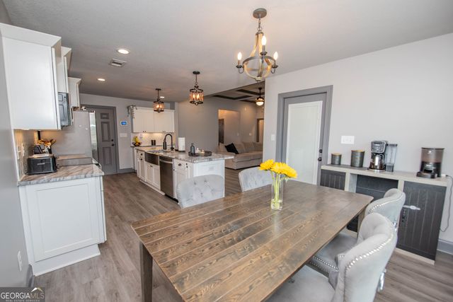 121 Locks Heath Court, Perry, GA 31069
