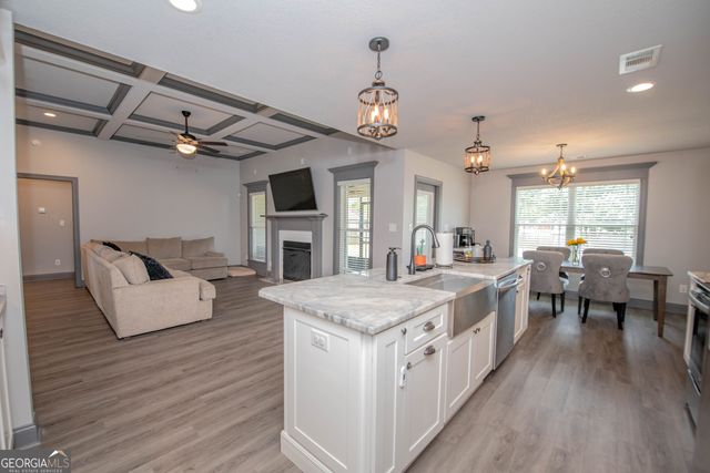 121 Locks Heath Court, Perry, GA 31069