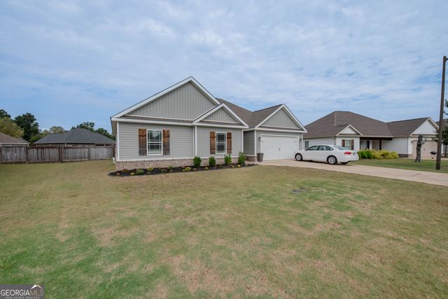 121 Locks Heath Court, Perry, GA 31069