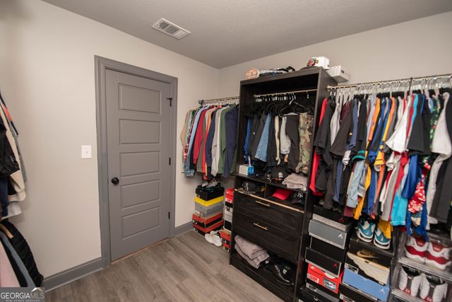 121 Locks Heath Court, Perry, GA 31069