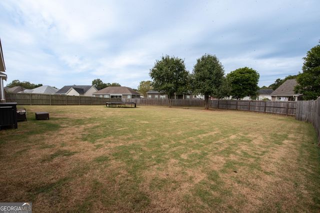 121 Locks Heath Court, Perry, GA 31069