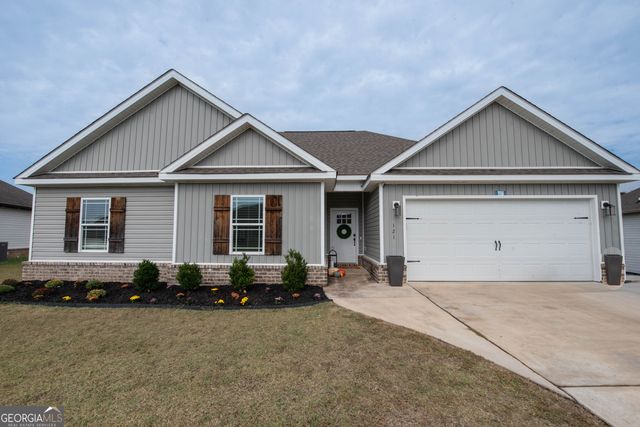 121 Locks Heath Court, Perry, GA 31069