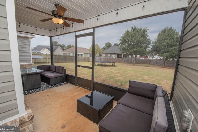 121 Locks Heath Court, Perry, GA 31069