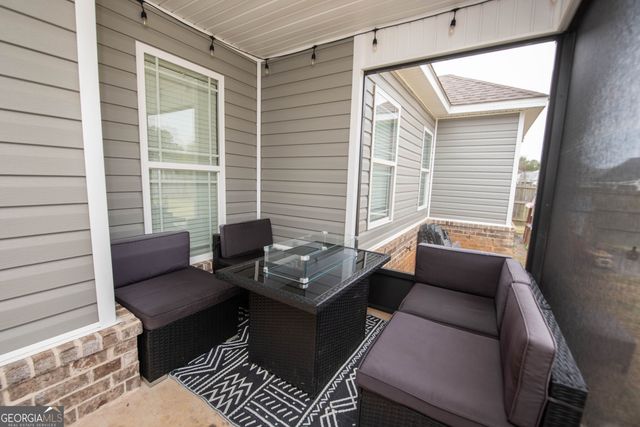 121 Locks Heath Court, Perry, GA 31069