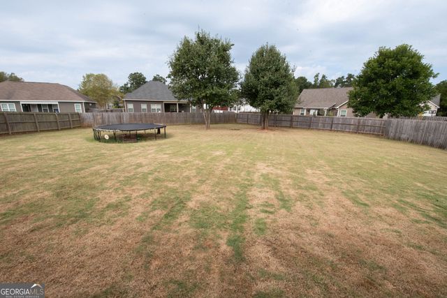 121 Locks Heath Court, Perry, GA 31069