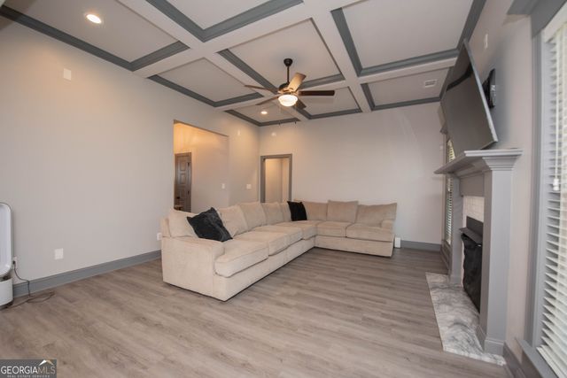 121 Locks Heath Court, Perry, GA 31069