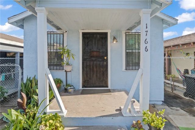 1766 E 105th, Los Angeles, CA 90002