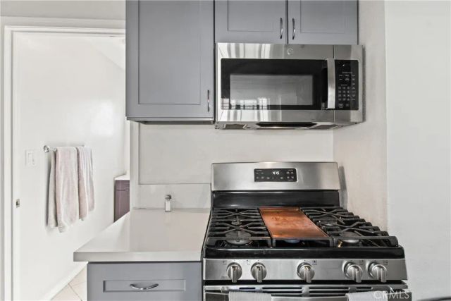 1766 E 105th, Los Angeles, CA 90002