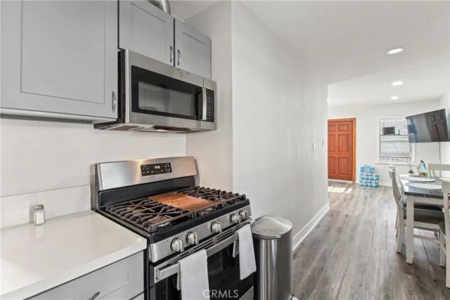 1766 E 105th, Los Angeles, CA 90002