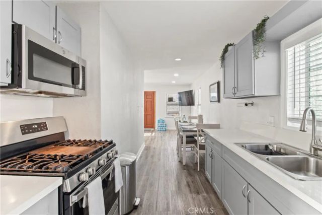 1766 E 105th, Los Angeles, CA 90002