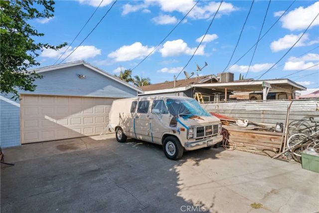 1766 E 105th, Los Angeles, CA 90002