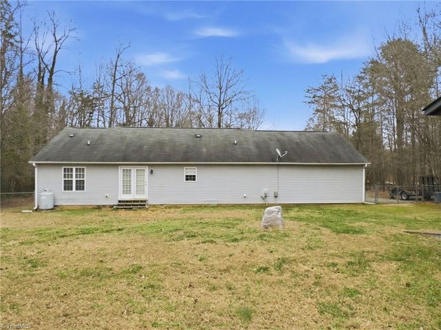 6404 Brookline Drive, Pleasant Garden, NC 27313