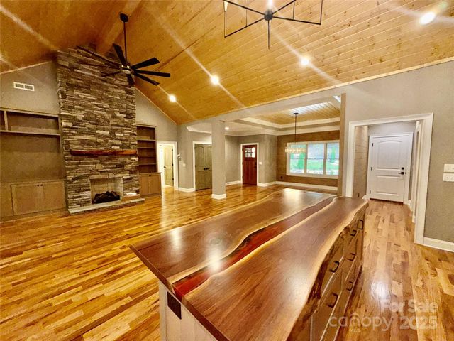 230 Catatoga Path, Brevard, NC 28712