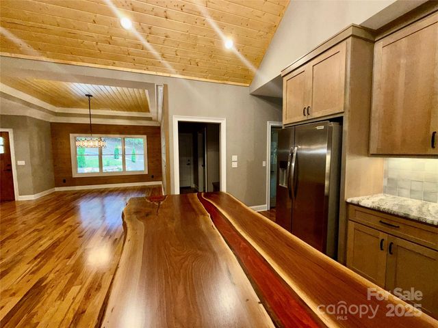 230 Catatoga Path, Brevard, NC 28712