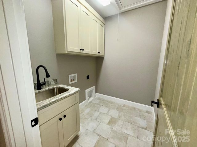 230 Catatoga Path, Brevard, NC 28712