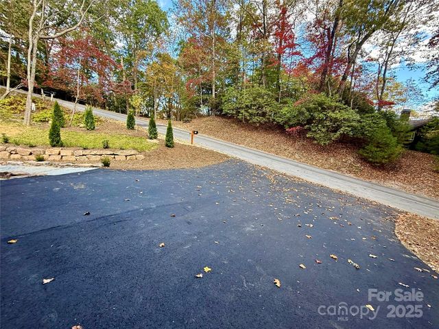 230 Catatoga Path, Brevard, NC 28712