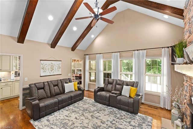 1215 Netterillo Drive, Winston-salem, NC 27103