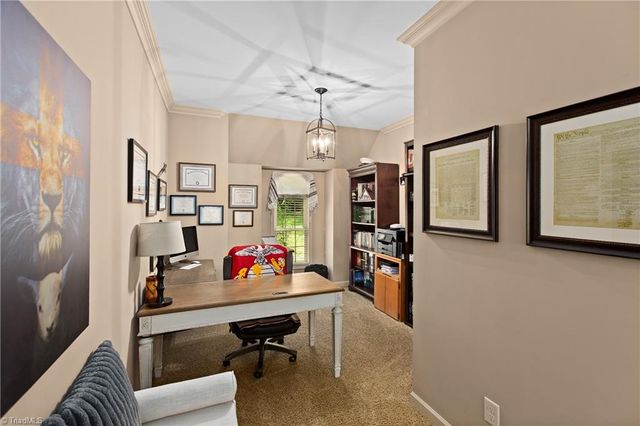 1215 Netterillo Drive, Winston-salem, NC 27103