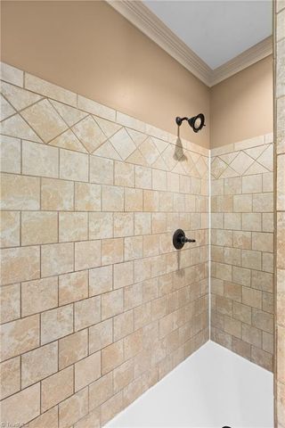 1215 Netterillo Drive, Winston-salem, NC 27103