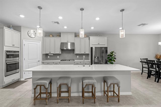 2512 HIGH TIDES WAY, Wesley Chapel, FL 33543