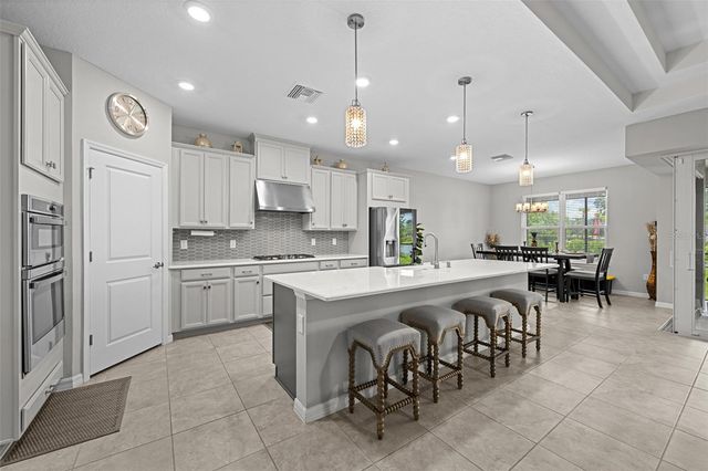 2512 HIGH TIDES WAY, Wesley Chapel, FL 33543