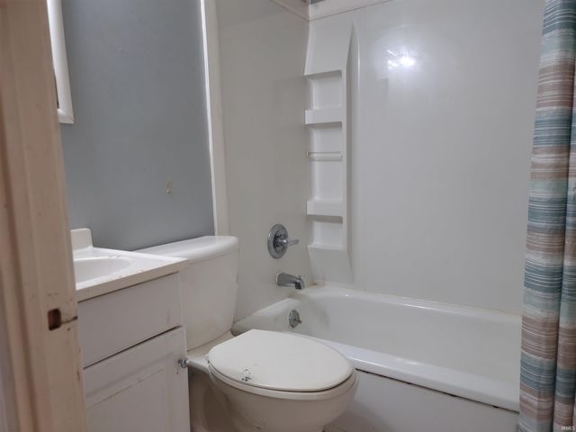 1340 Fay Drive, Fort Wayne, IN 46807