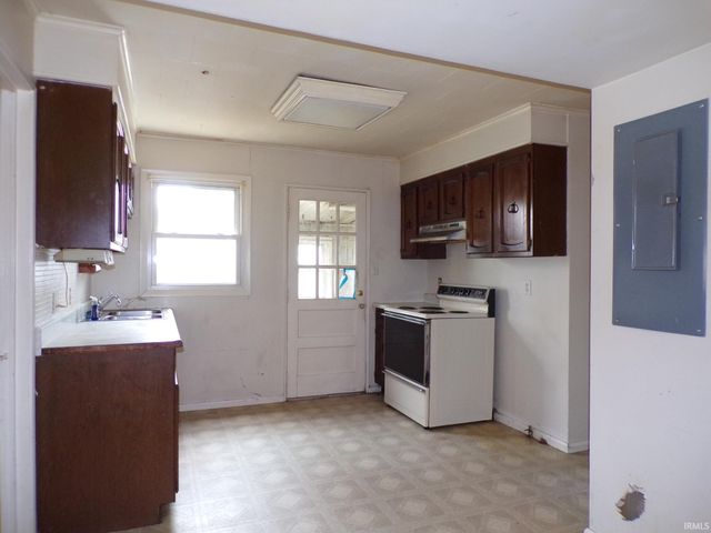 1340 Fay Drive, Fort Wayne, IN 46807