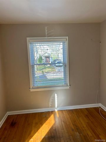 498 Bird Avenue, Birmingham, MI 48009