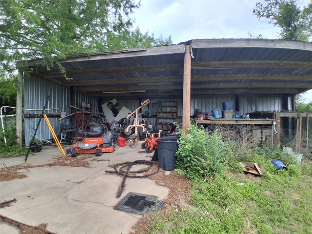 400 Hopkins Street, Alba, TX 75410