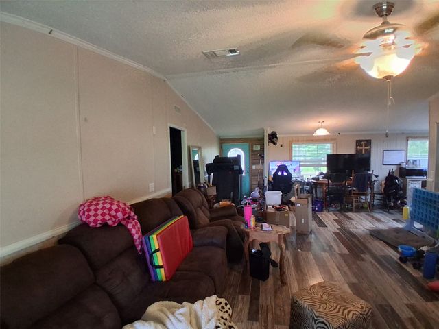 400 Hopkins Street, Alba, TX 75410