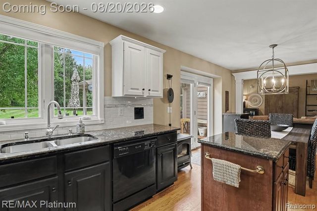 3020 Patriot Square, Davisburg, MI 48350