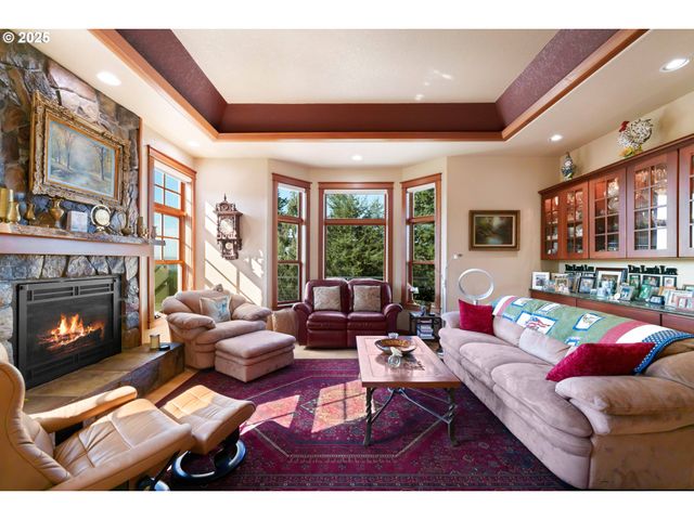 94190 KIRKENDALL Ln, North Bend, OR 97459