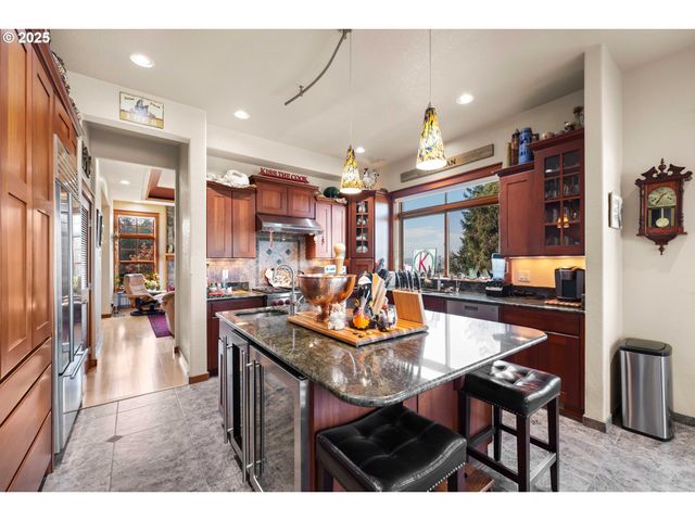 94190 KIRKENDALL Ln, North Bend, OR 97459