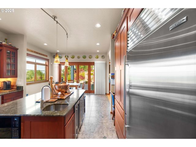 94190 KIRKENDALL Ln, North Bend, OR 97459