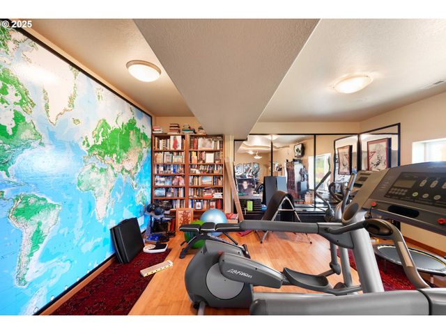 94190 KIRKENDALL Ln, North Bend, OR 97459