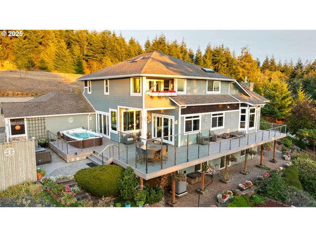 94190 KIRKENDALL Ln, North Bend, OR 97459