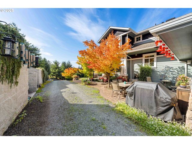 94190 KIRKENDALL Ln, North Bend, OR 97459