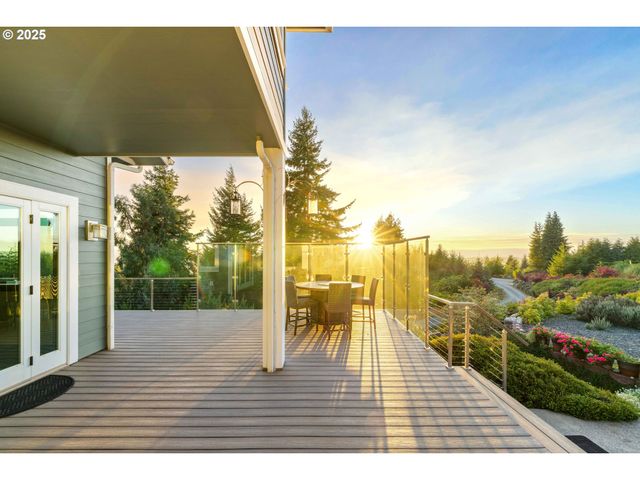 94190 KIRKENDALL Ln, North Bend, OR 97459