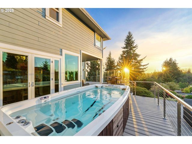 94190 KIRKENDALL Ln, North Bend, OR 97459