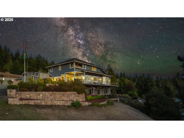 94190 KIRKENDALL Ln, North Bend, OR 97459