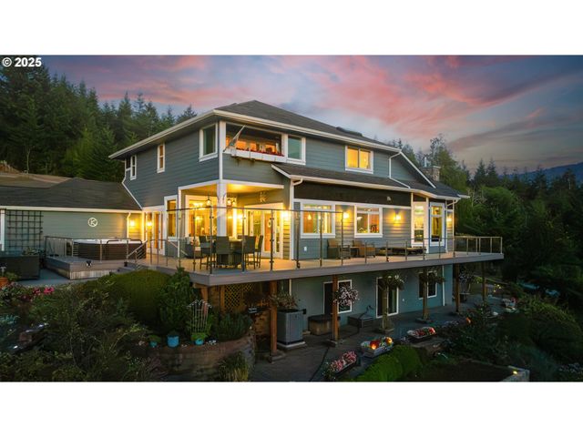 94190 KIRKENDALL Ln, North Bend, OR 97459